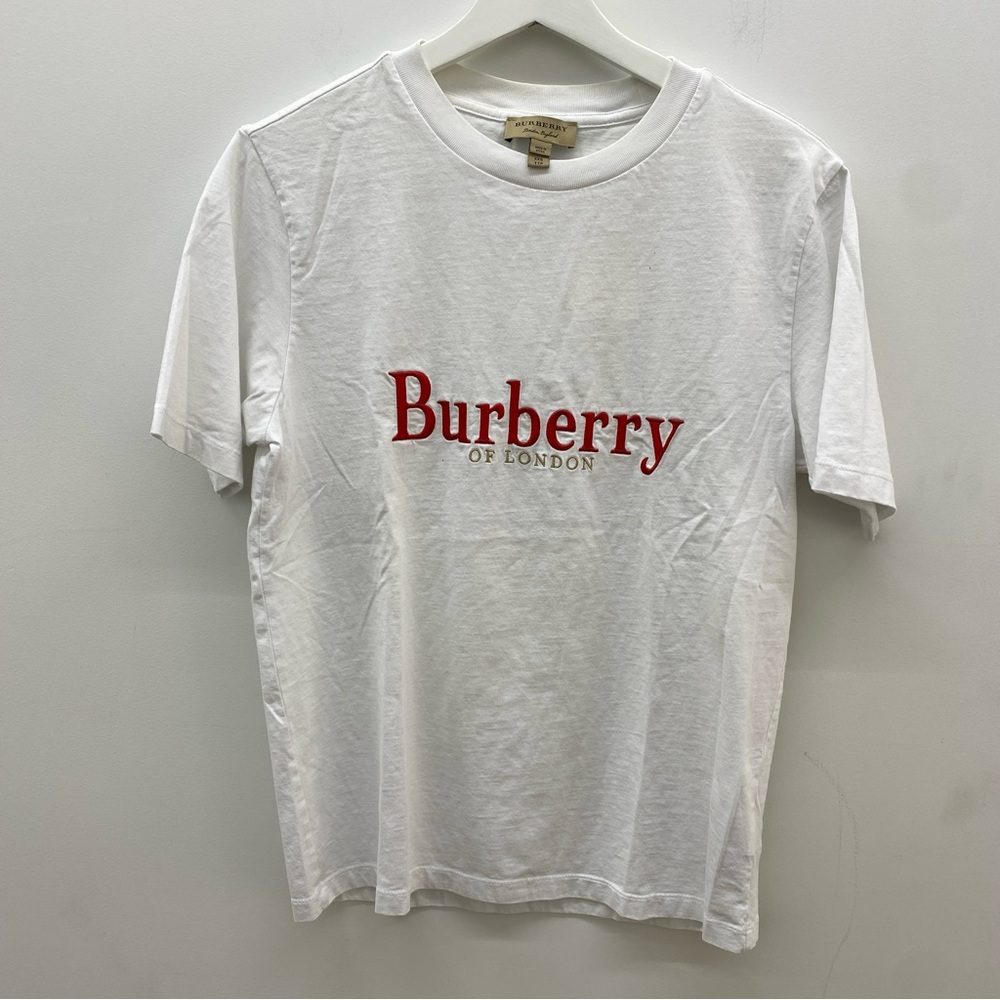Burberry Tee. Almost new. Size XXS.